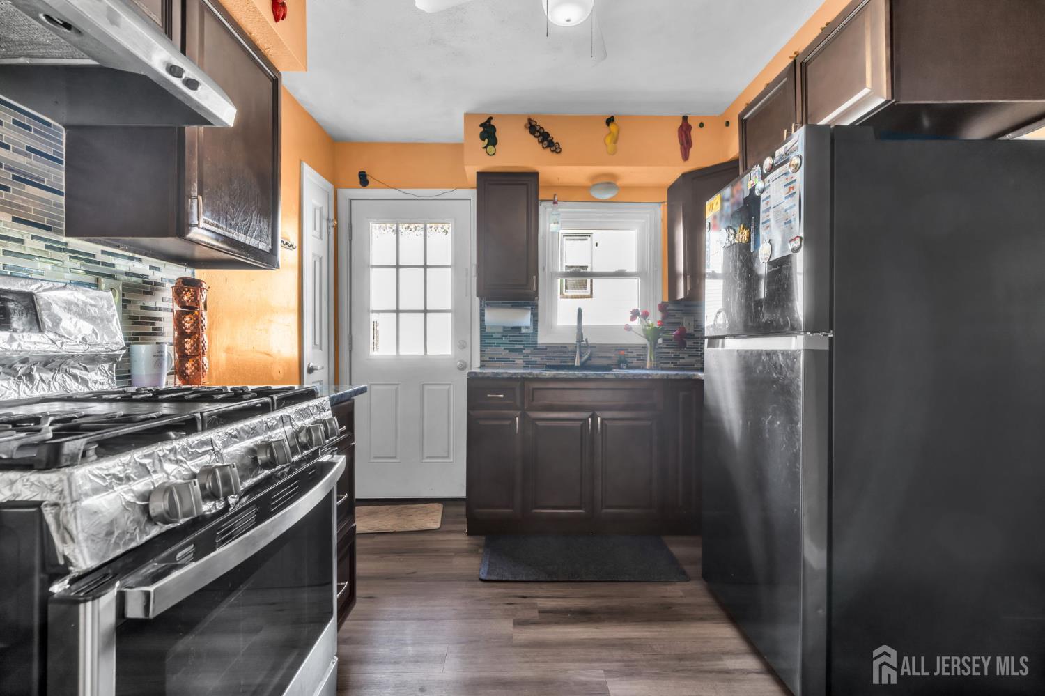 174 Suydam St, New Brunswick, NJ 08901 photo