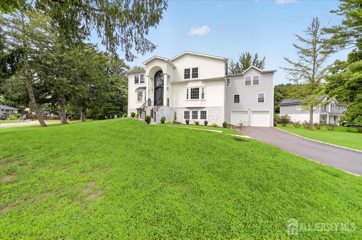 22 Mary Ellen Dr, Edison, NJ 08820 photo