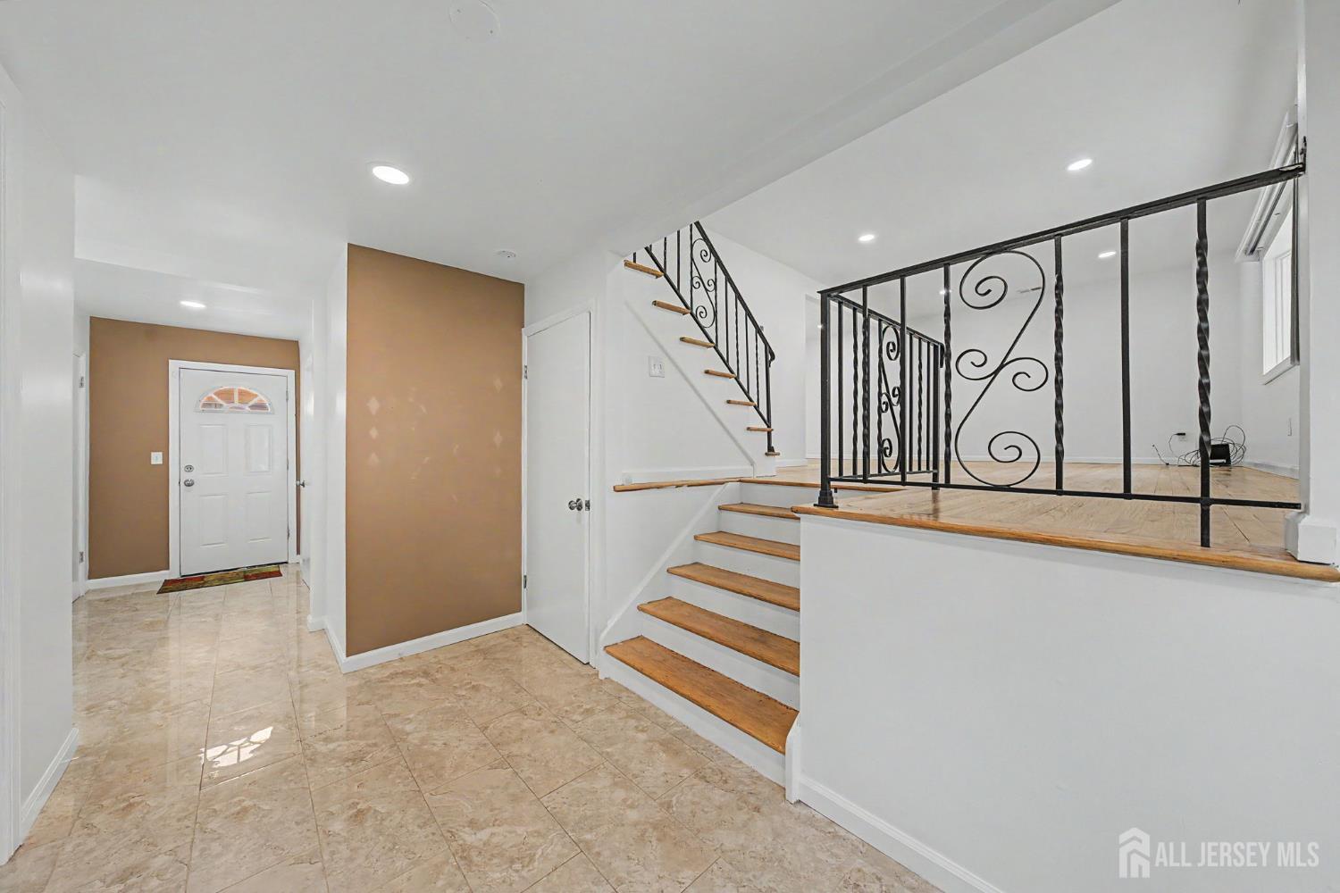 41 Montclair Ave, Edison, NJ 08820 photo