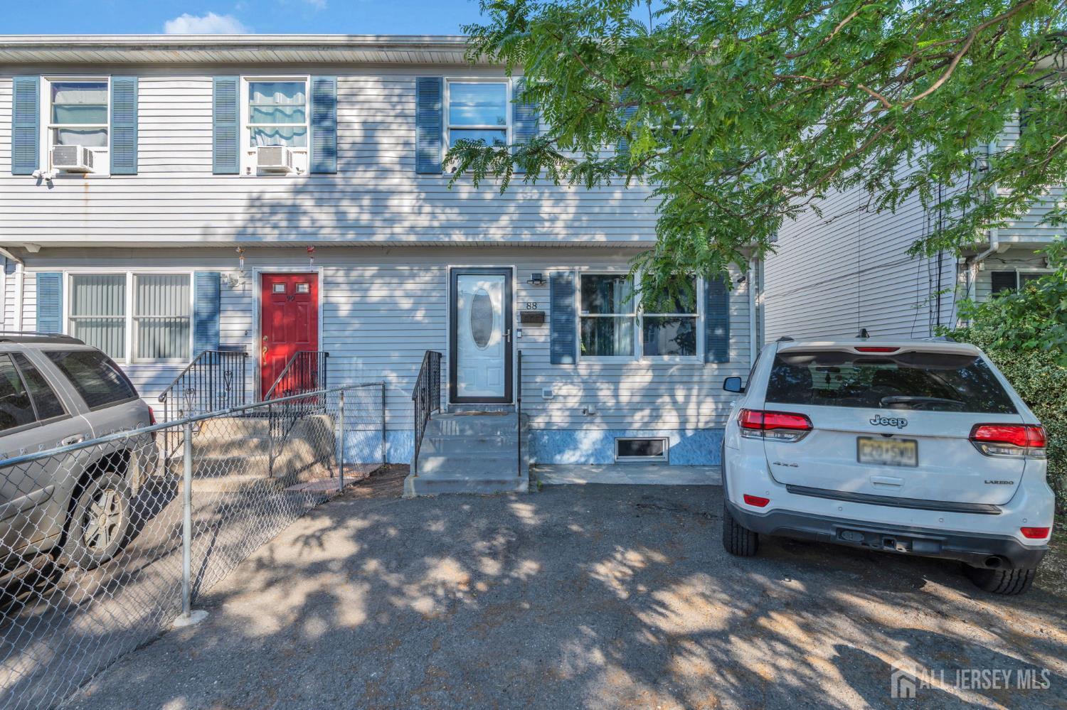 88 2nd St, Paterson, NJ 07522