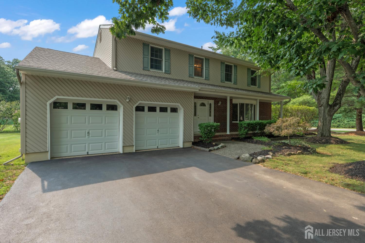 9 Van Arsdale Ct, East Brunswick, NJ 08816