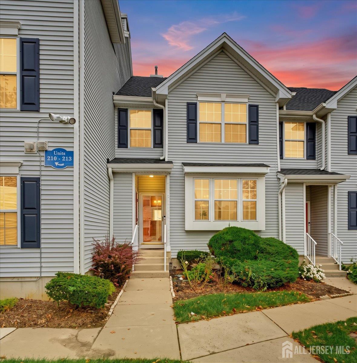 209 Blossom Cir, North Brunswick, NJ 08810
