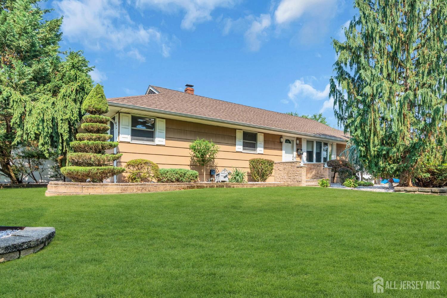 77 Michael Rd, Spotswood, NJ 08884 photo