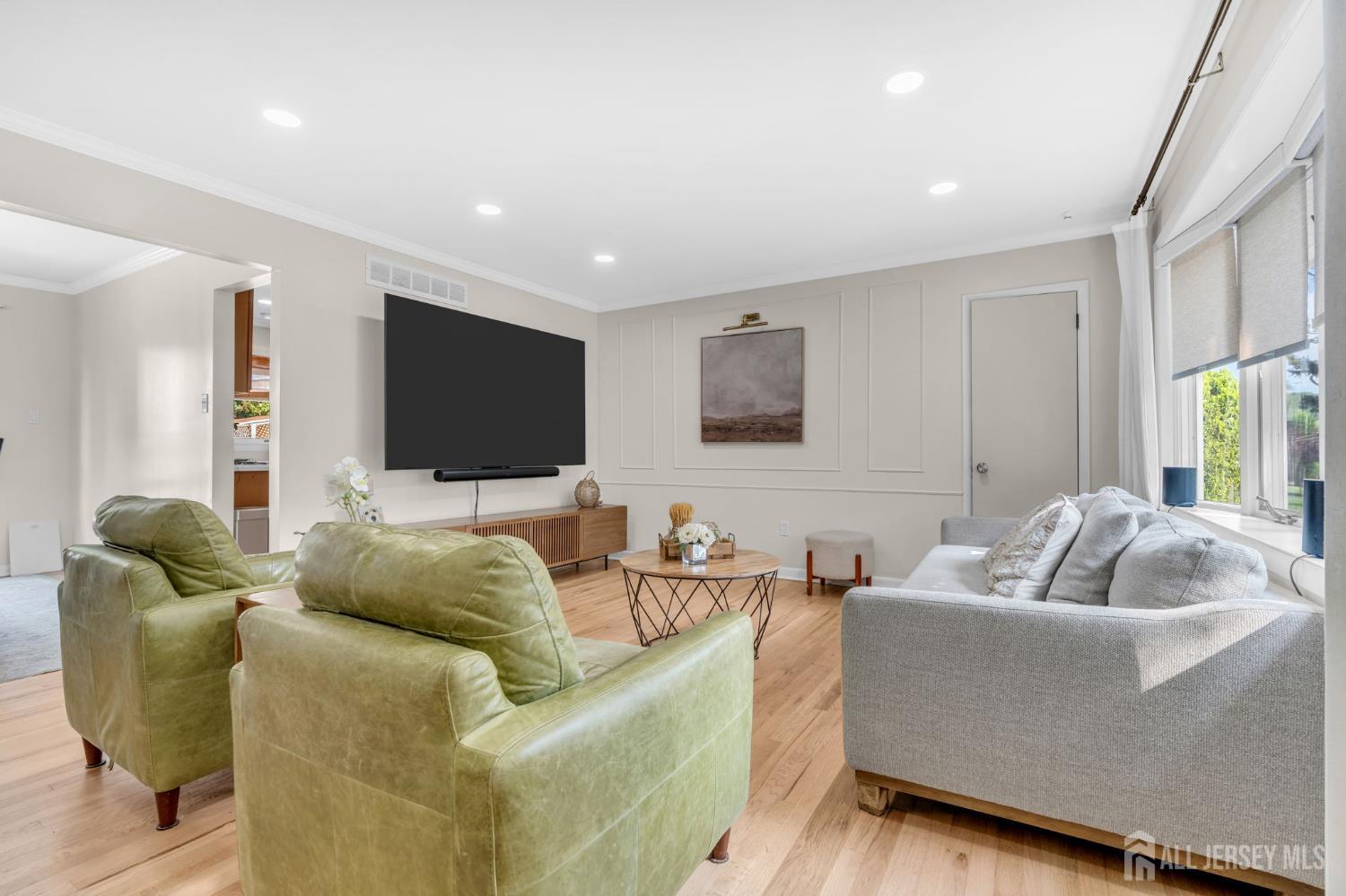 77 Michael Rd, Spotswood, NJ 08884 photo