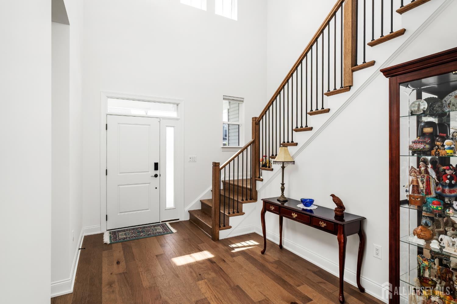 2 Evelyn Ct, Cranbury, NJ 08512 photo
