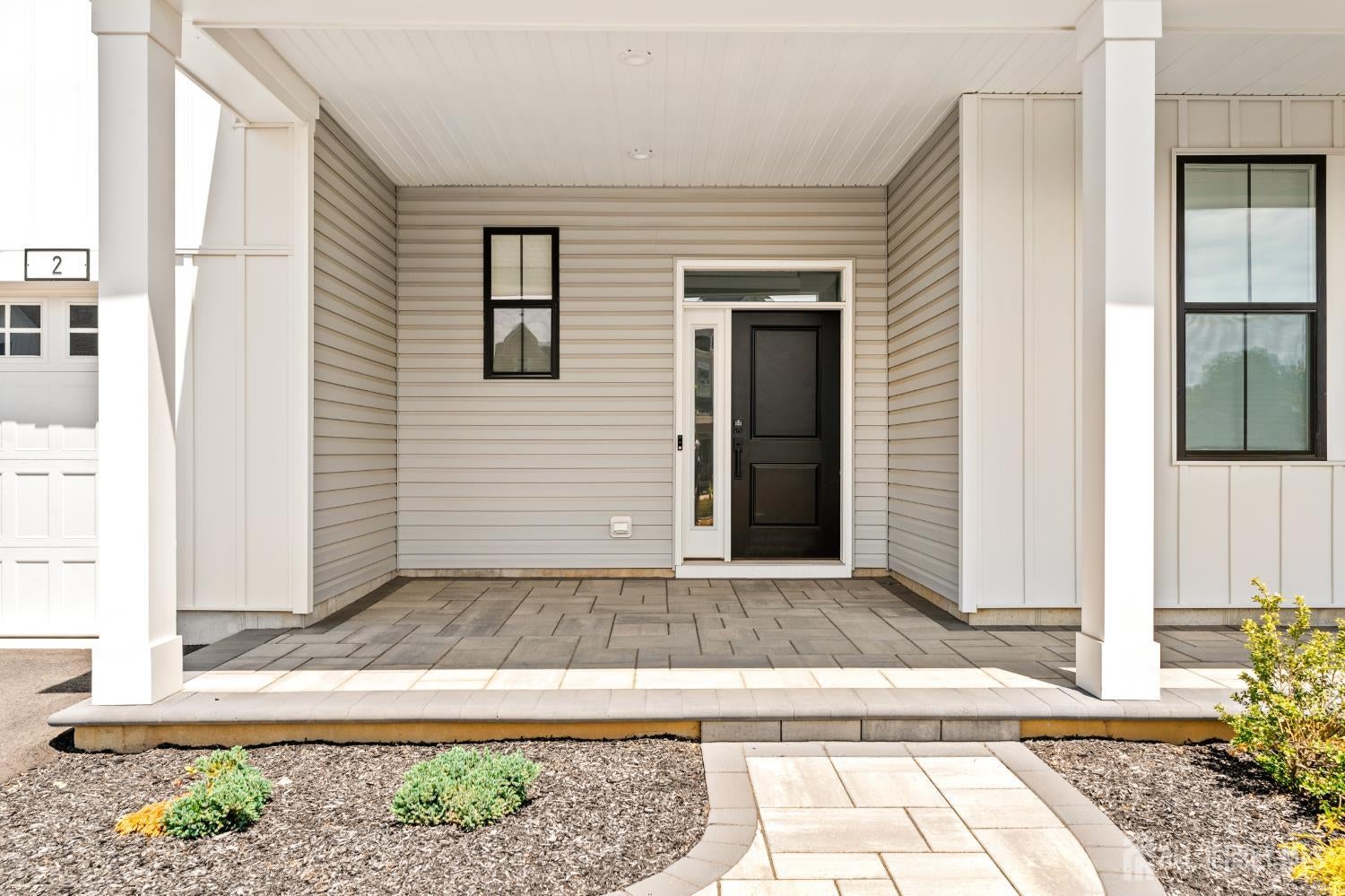 2 Evelyn Ct, Cranbury, NJ 08512 photo