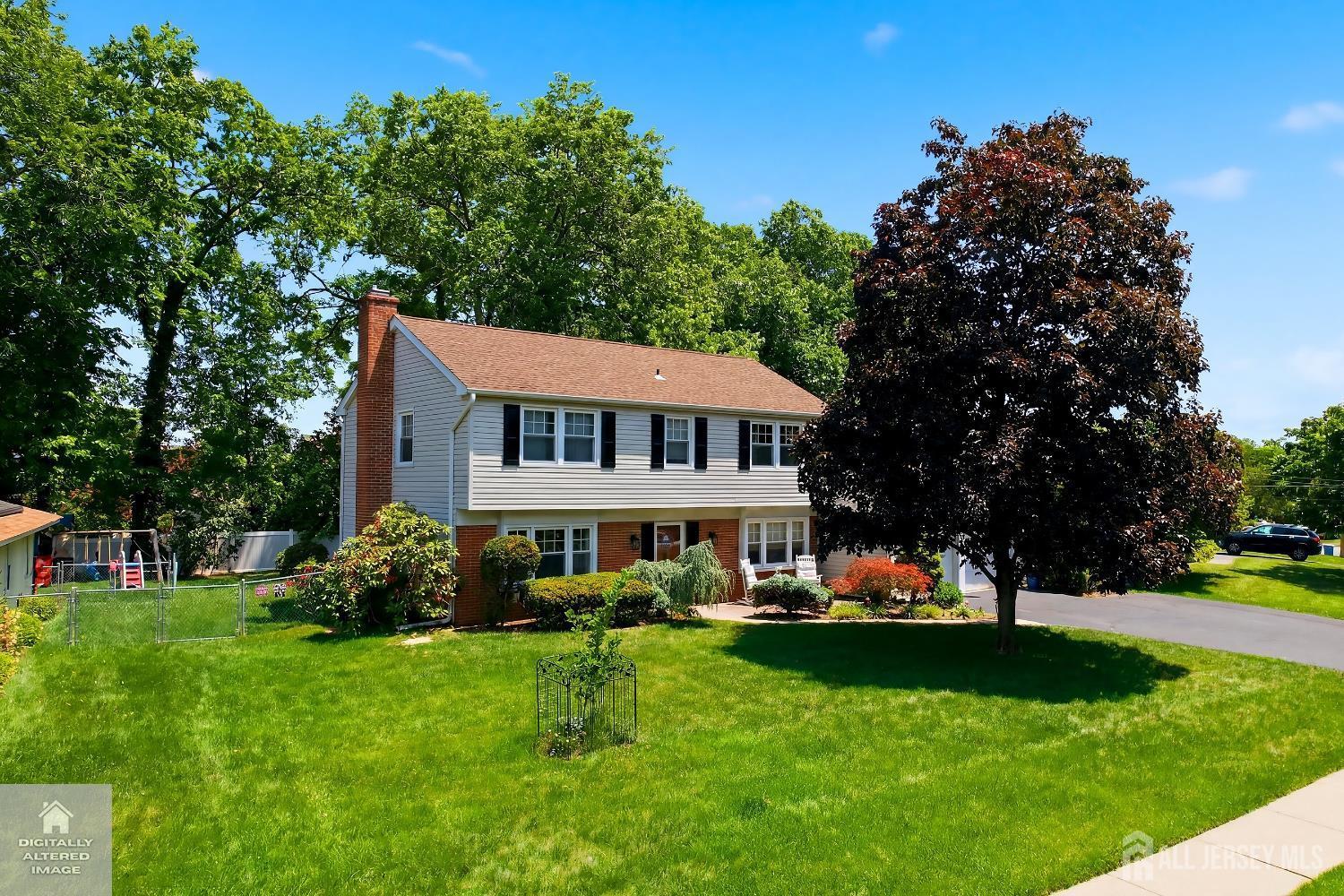 13 Abbott Rd, Franklin, NJ 08873