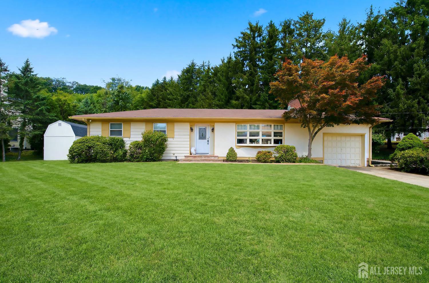 1 Beech Ct, East Brunswick, NJ 08816