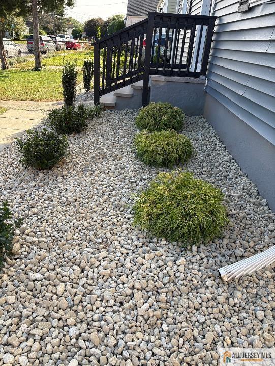 16 Oakwood Pl, North Brunswick, NJ 08902 photo