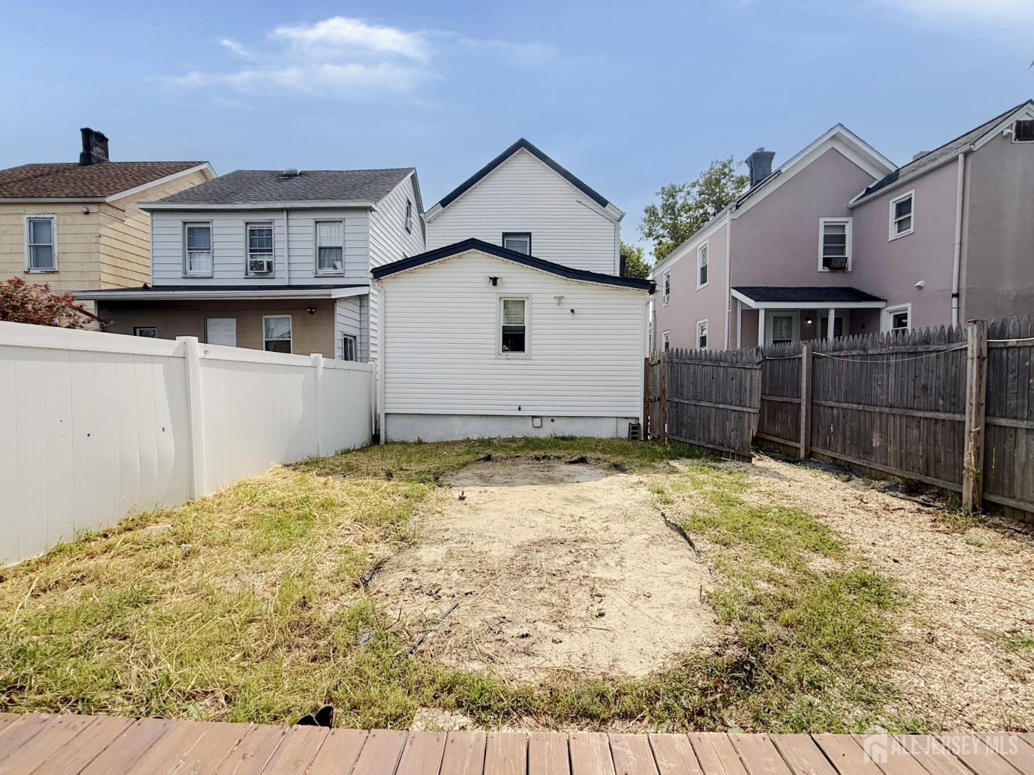 493 Miller St, Perth Amboy, NJ 08861 photo