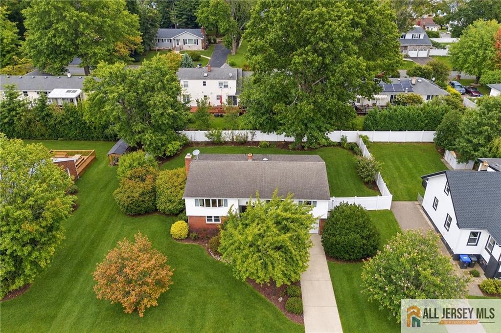 18 Lincoln Ave, East Brunswick, NJ 08816 photo