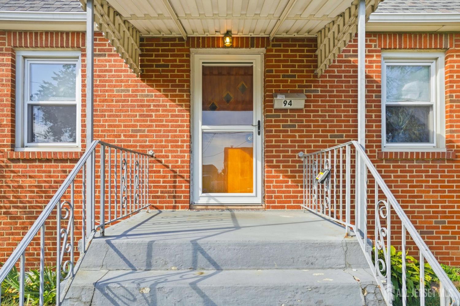 94 Luther Ave, Hopelawn, NJ 08861 photo