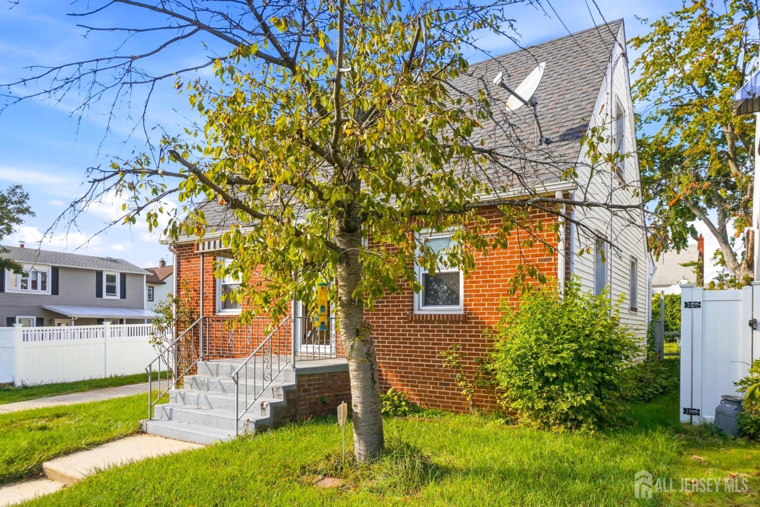 94 Luther Ave, Hopelawn, NJ 08861 photo