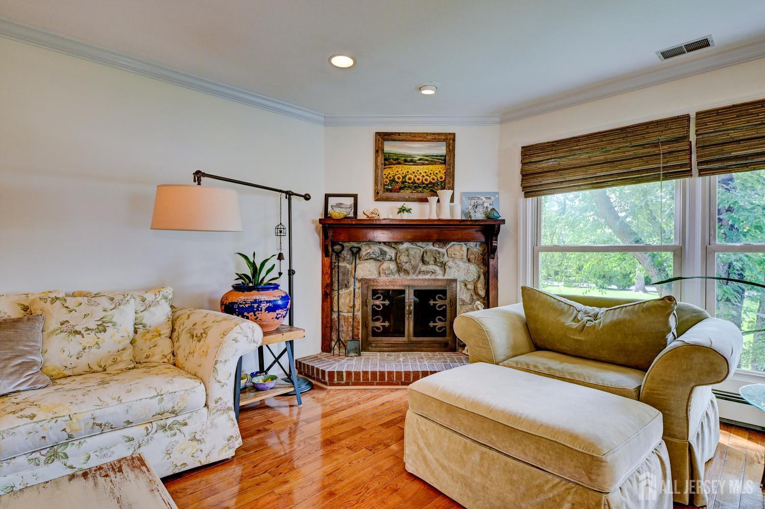 29 1st, Franklin, NJ 08873 photo