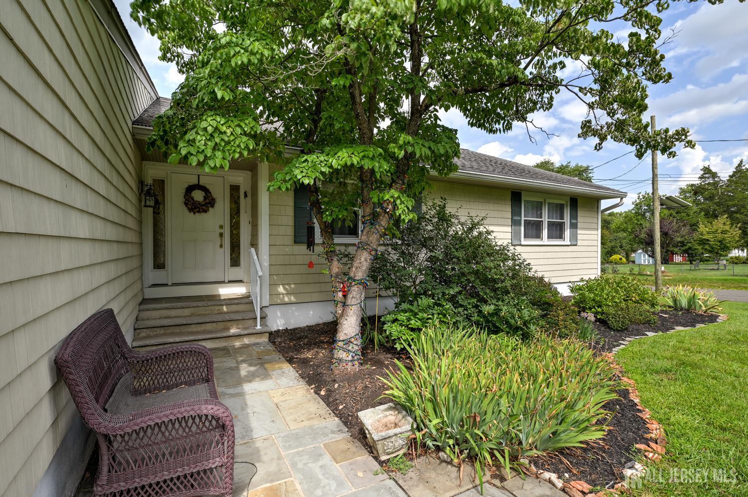 29 1st, Franklin, NJ 08873 photo