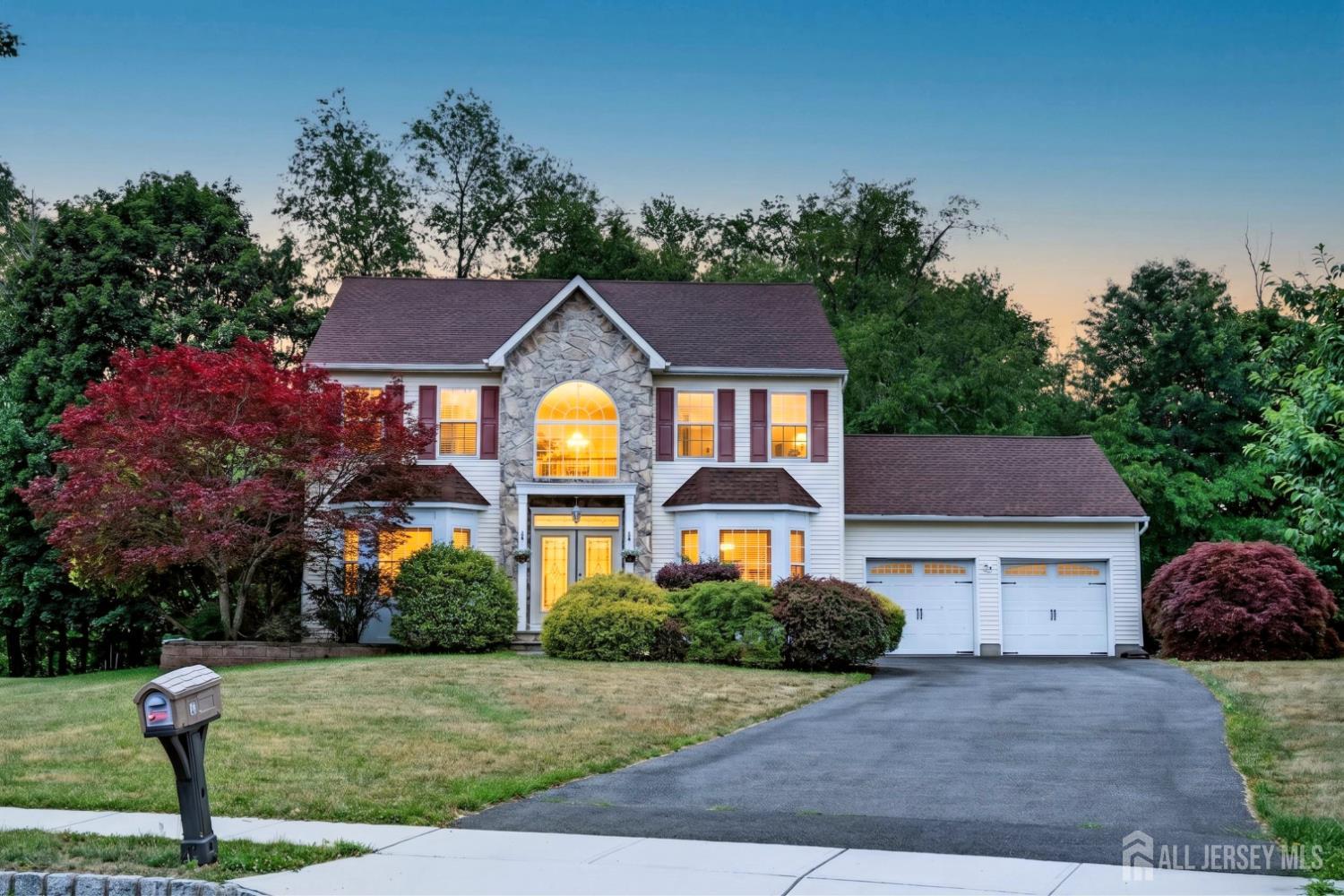 10 Whispering Pines Way, Piscataway, NJ 08854 photo