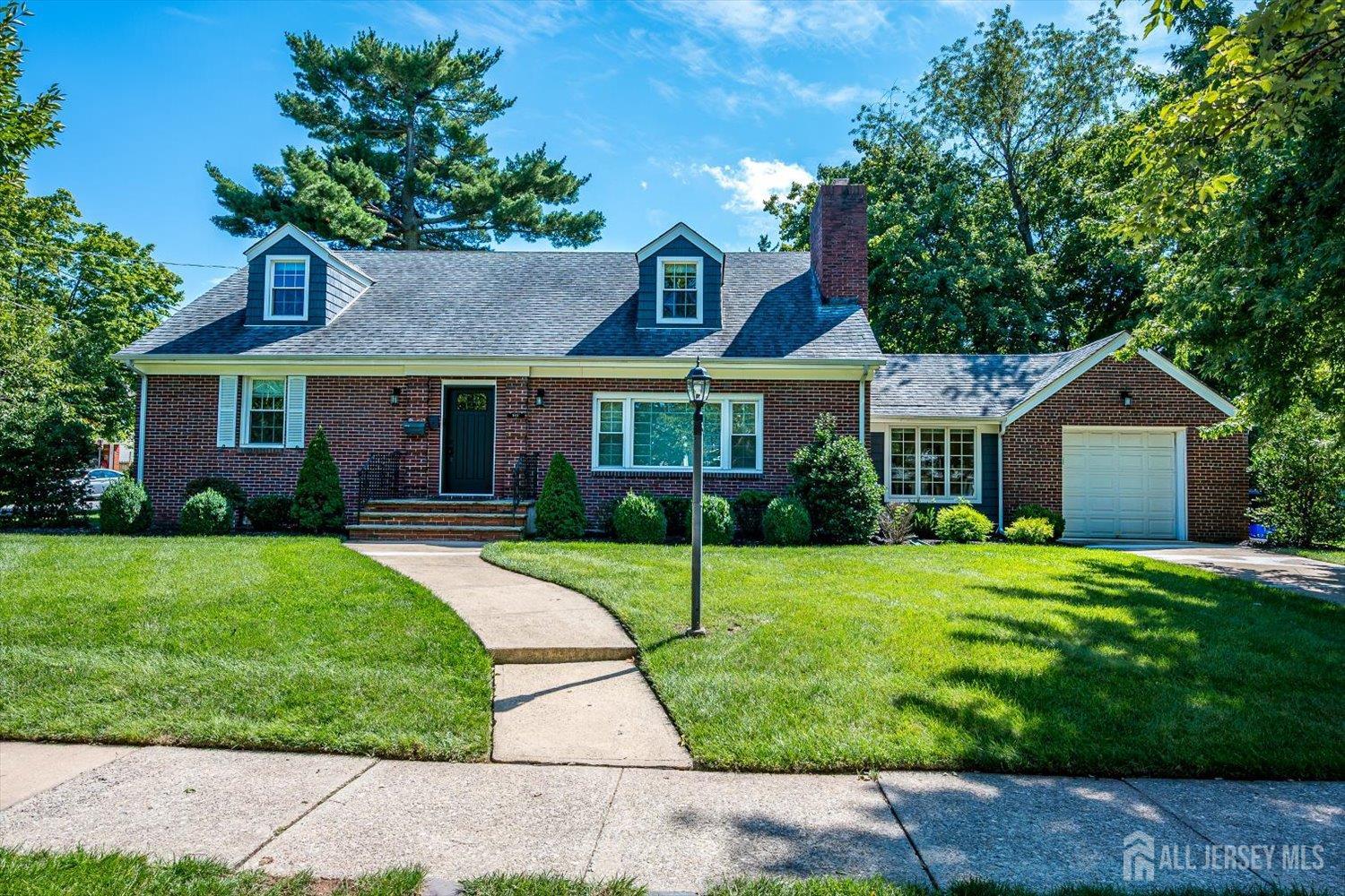 812 Abbott St, Highland Park, NJ 08904