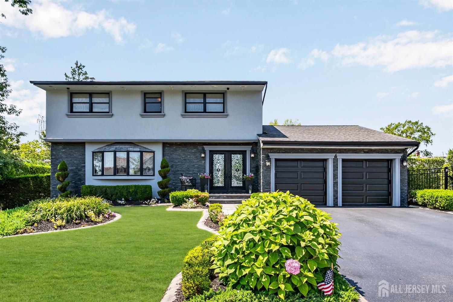 9 Zaleski Dr, Sayreville, NJ 08872