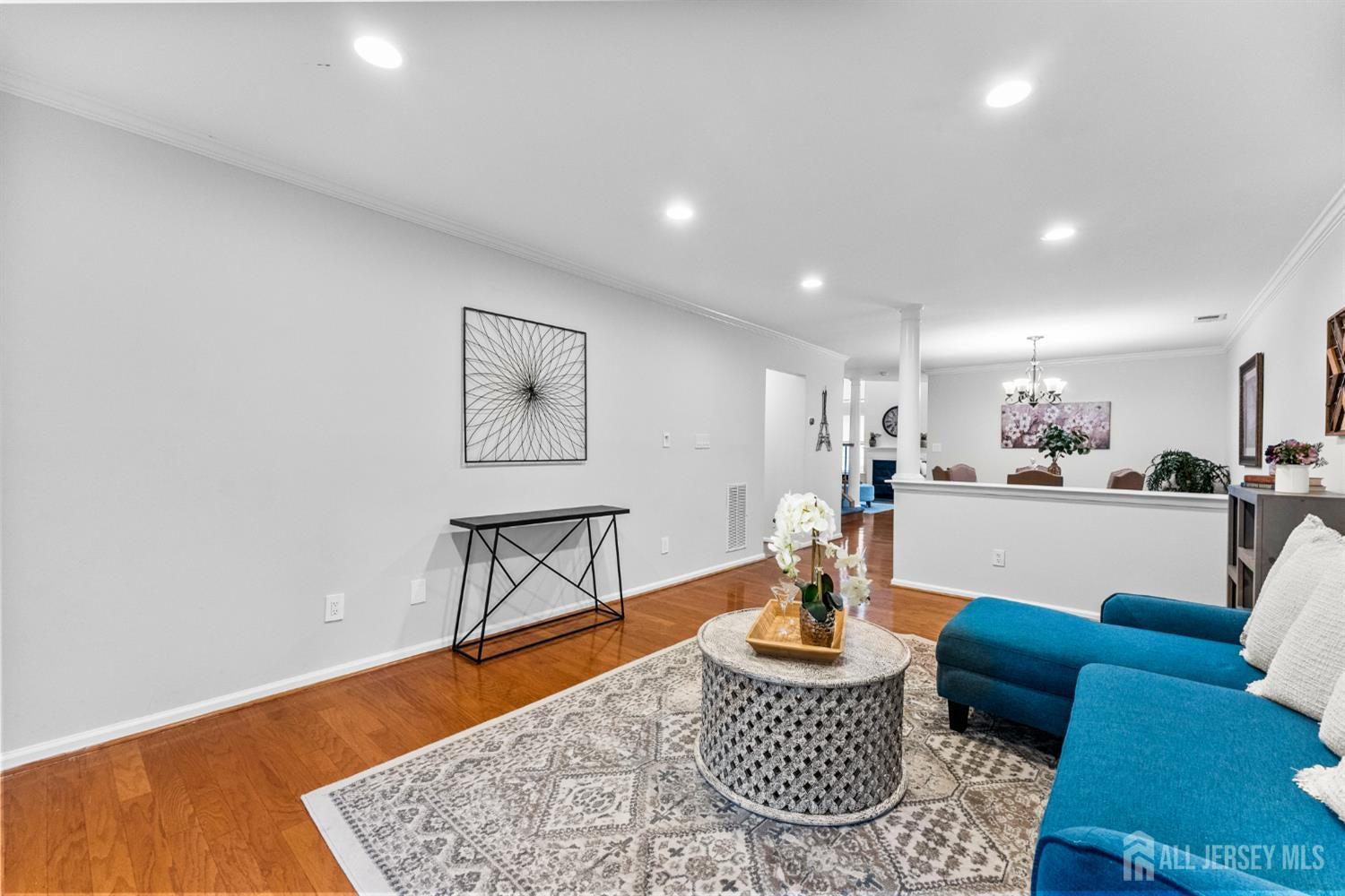 6 Windsong Cir, East Brunswick, NJ 08816 photo