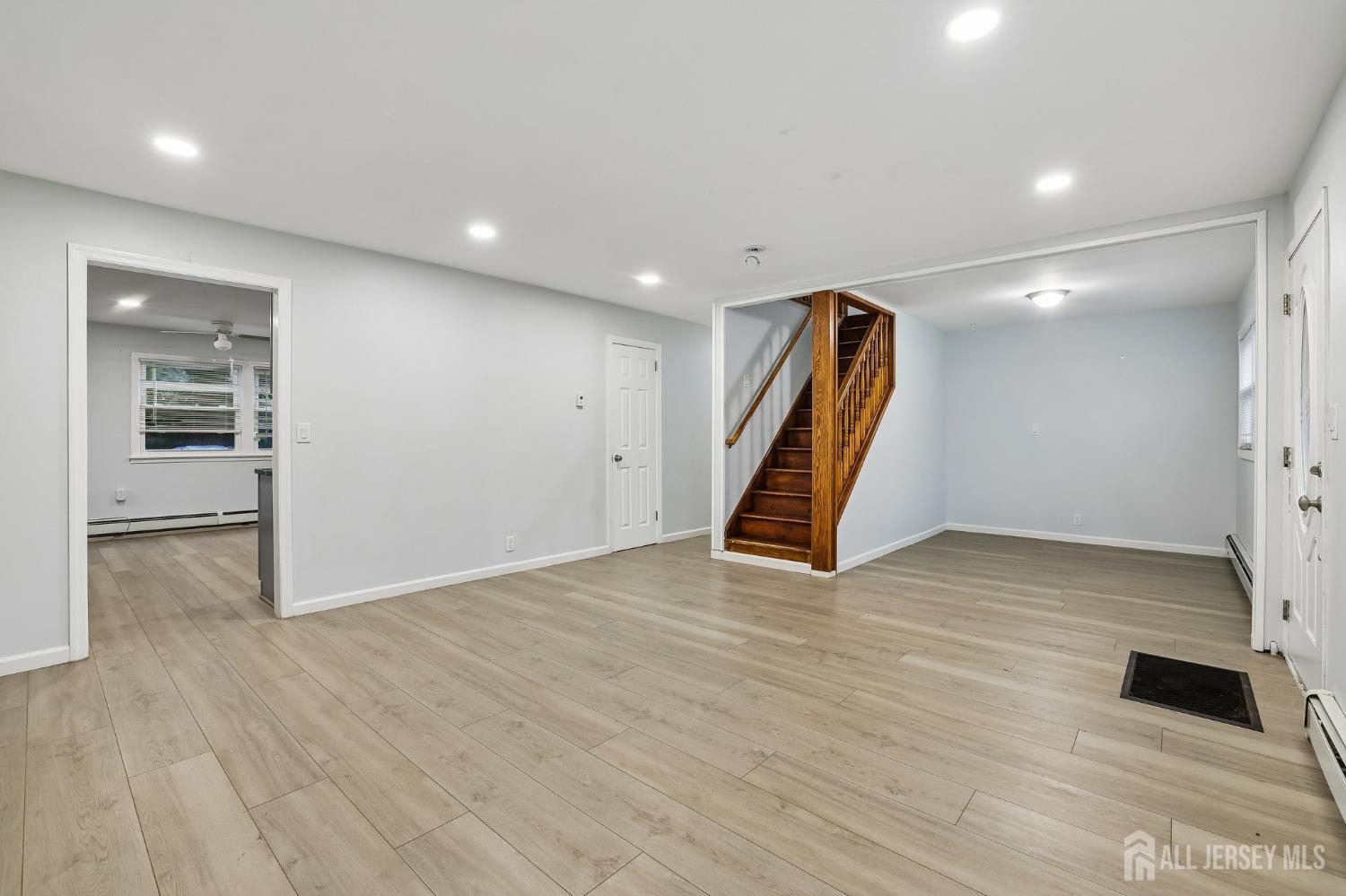 89 Home Park Ave, Iselin, NJ 08830 photo