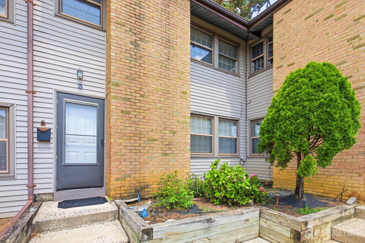 3 Rebecca Ct, Old Bridge, NJ 08857