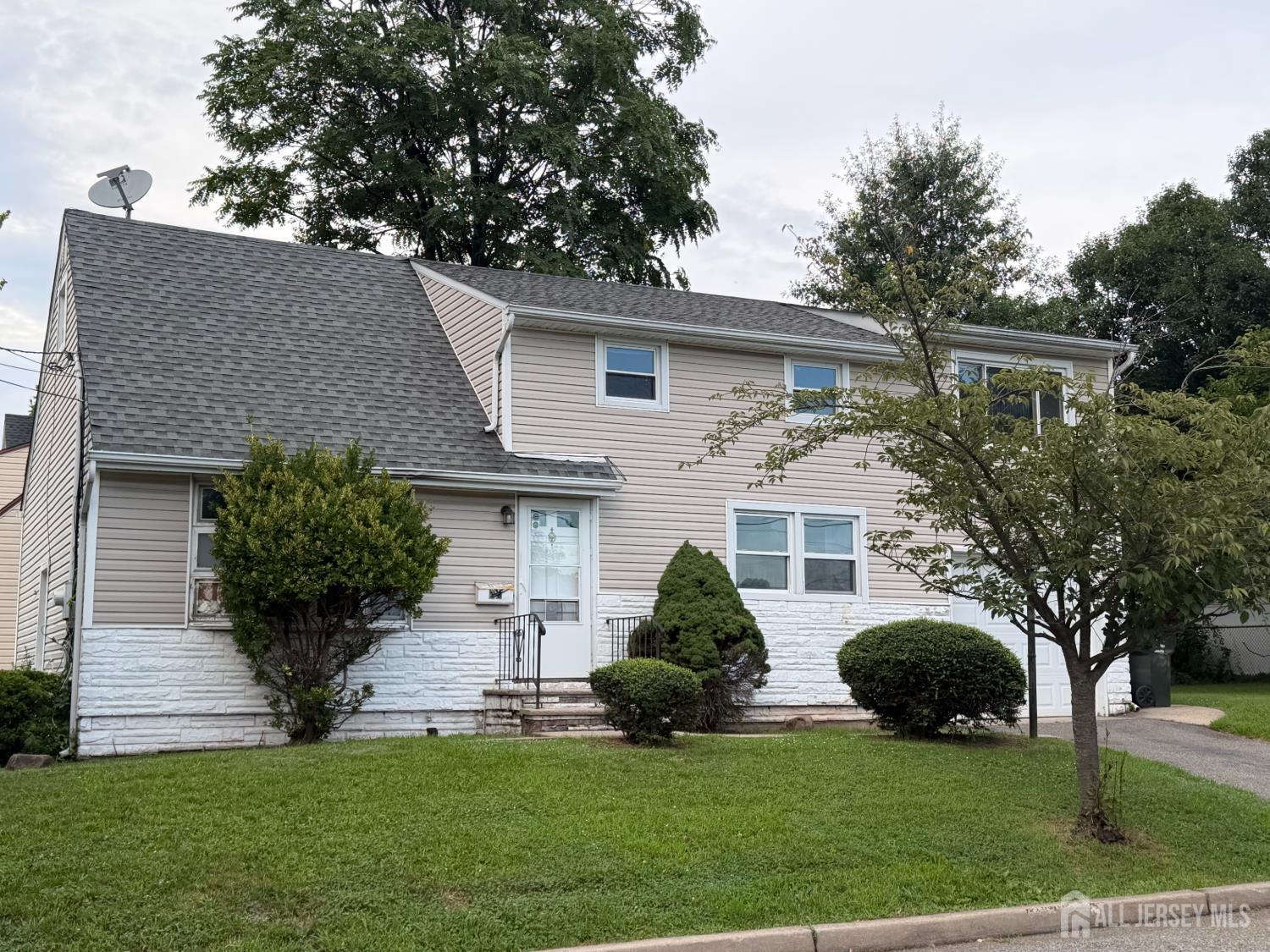 38 Raritan Ave, Port Reading, NJ 07064