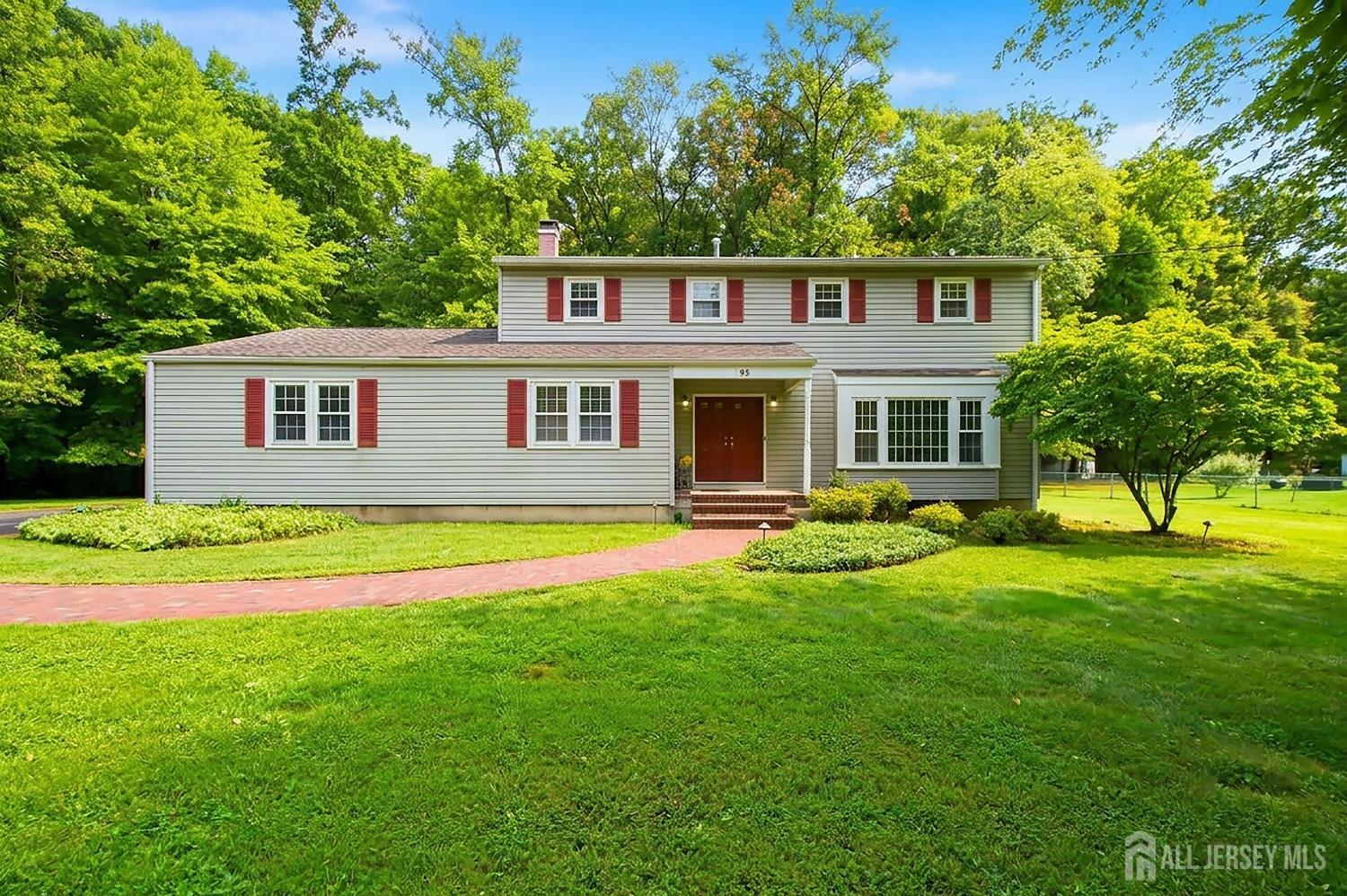 95 Maple Stream Rd, East Windsor, NJ 08520