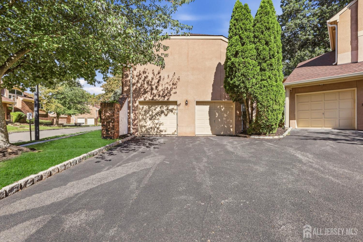 118 Kingsland Cir, North Brunswick, NJ 08852 photo
