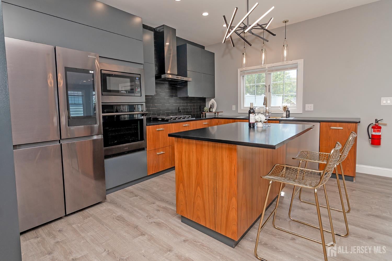 148 Mccutcheon Ave, Sayreville, NJ 08872 photo