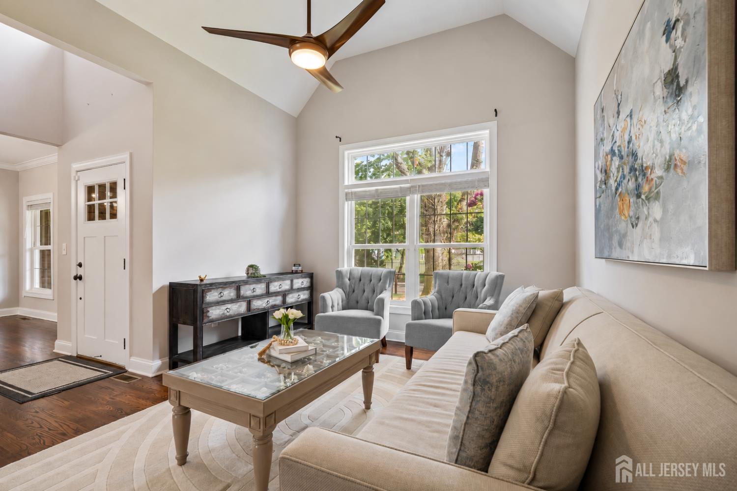 5 Devoes Ln, East Brunswick, NJ 08816 photo