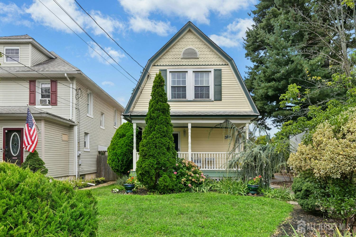 366 Broad St, Sewaren, NJ 07077