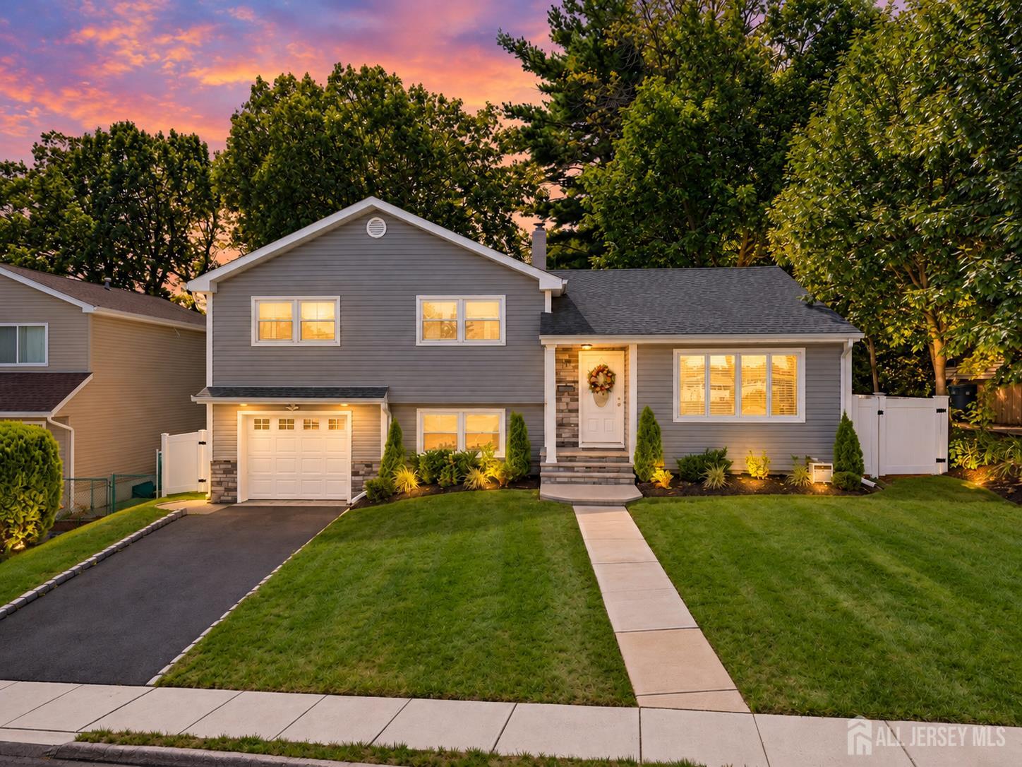 35 Bender Dr, Clifton, NJ 07013