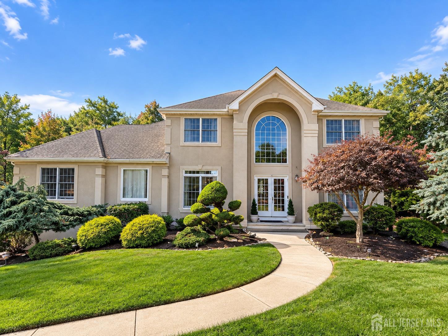 11 Towers Hill Ln, Old Bridge, NJ 08857