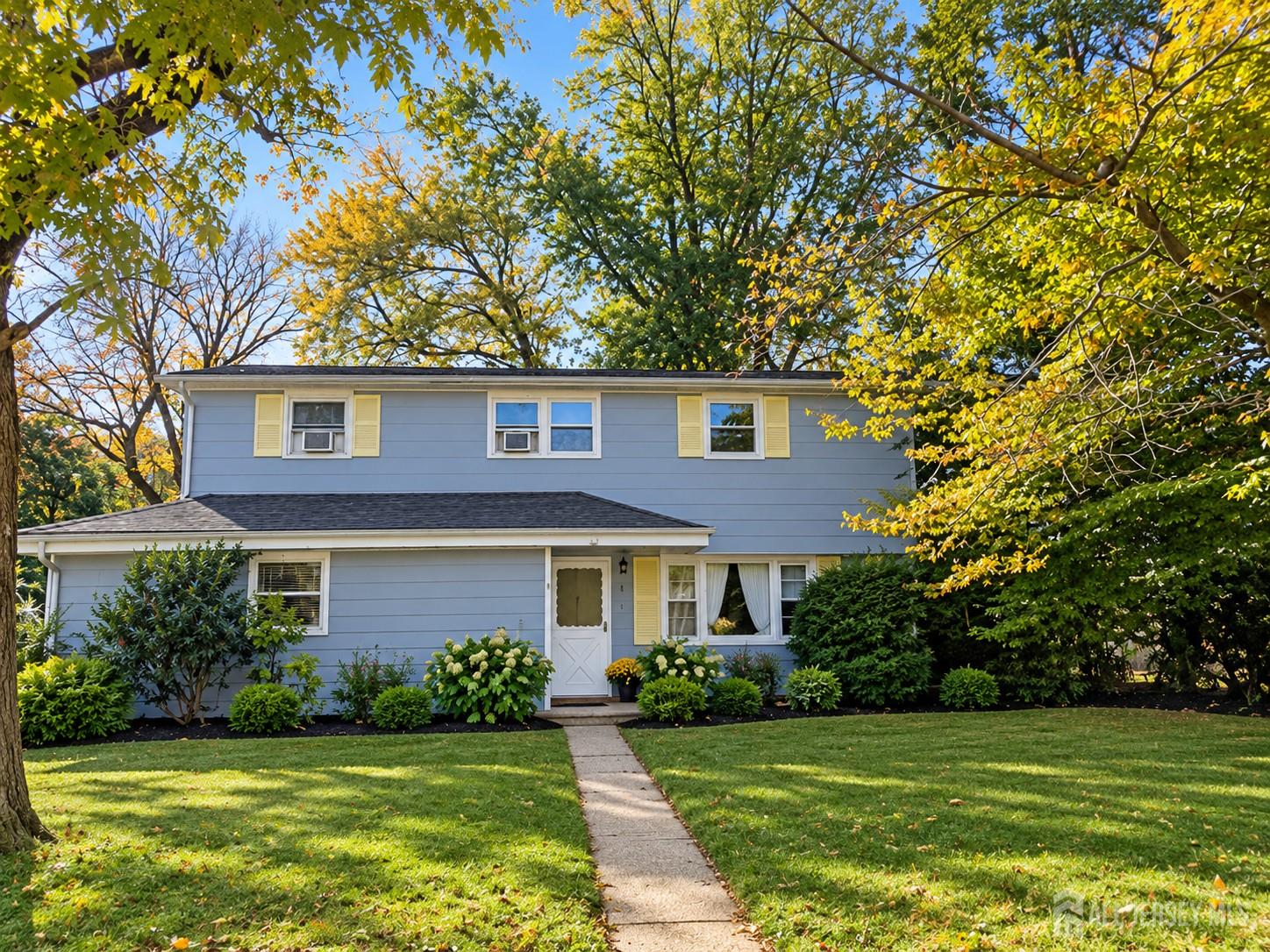 2 Racoon Dr, Hazlet, NJ 07730 photo