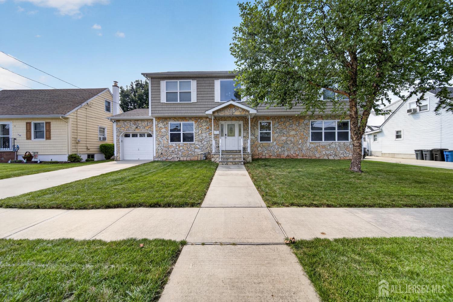 9 Skitka Ave, Carteret, NJ 07008