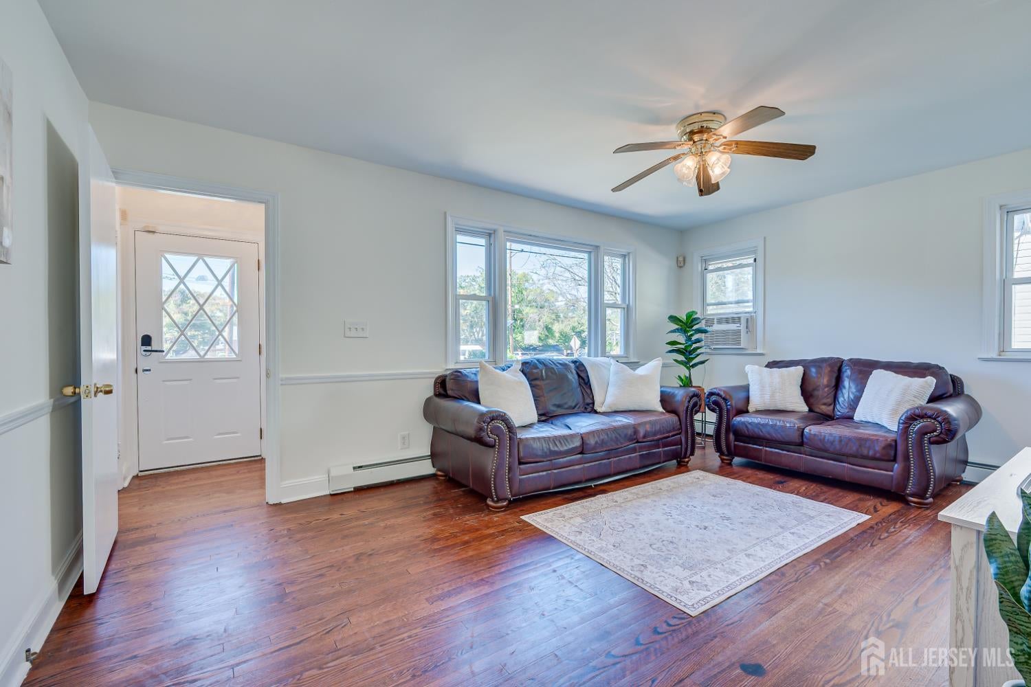 46 Elmwood Ave, Edison, NJ 08837 photo