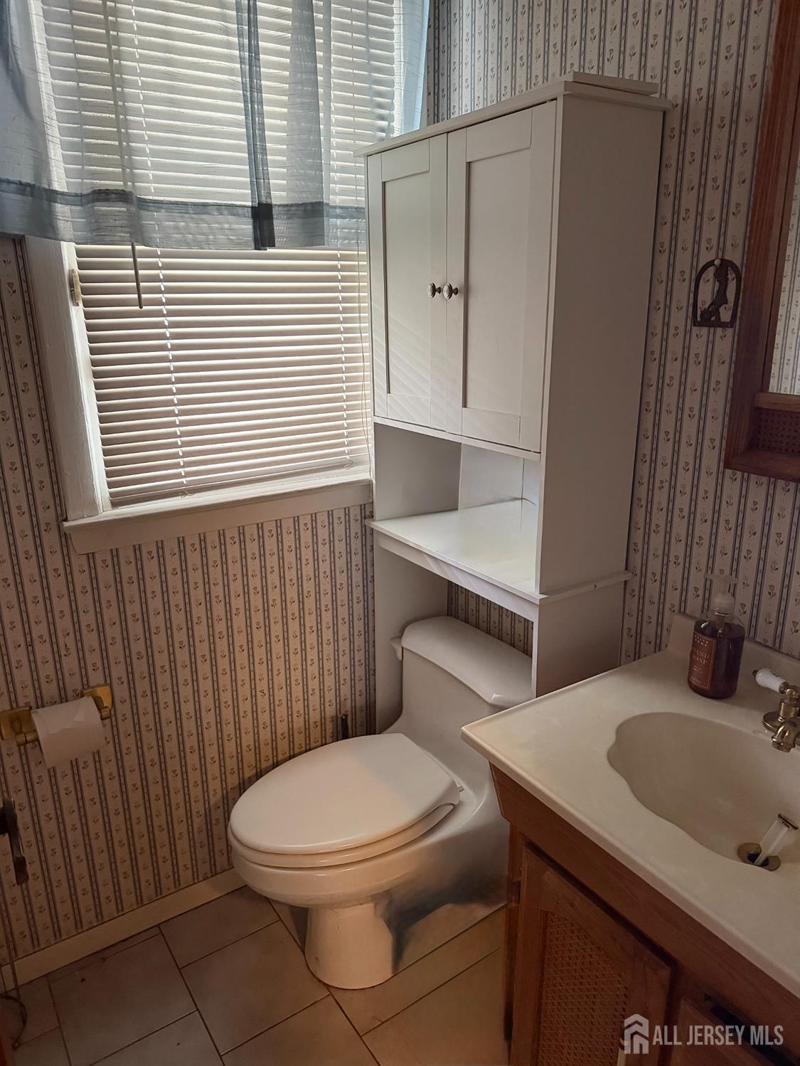 1085 Andrews Dr, Perth Amboy, NJ 08861 photo