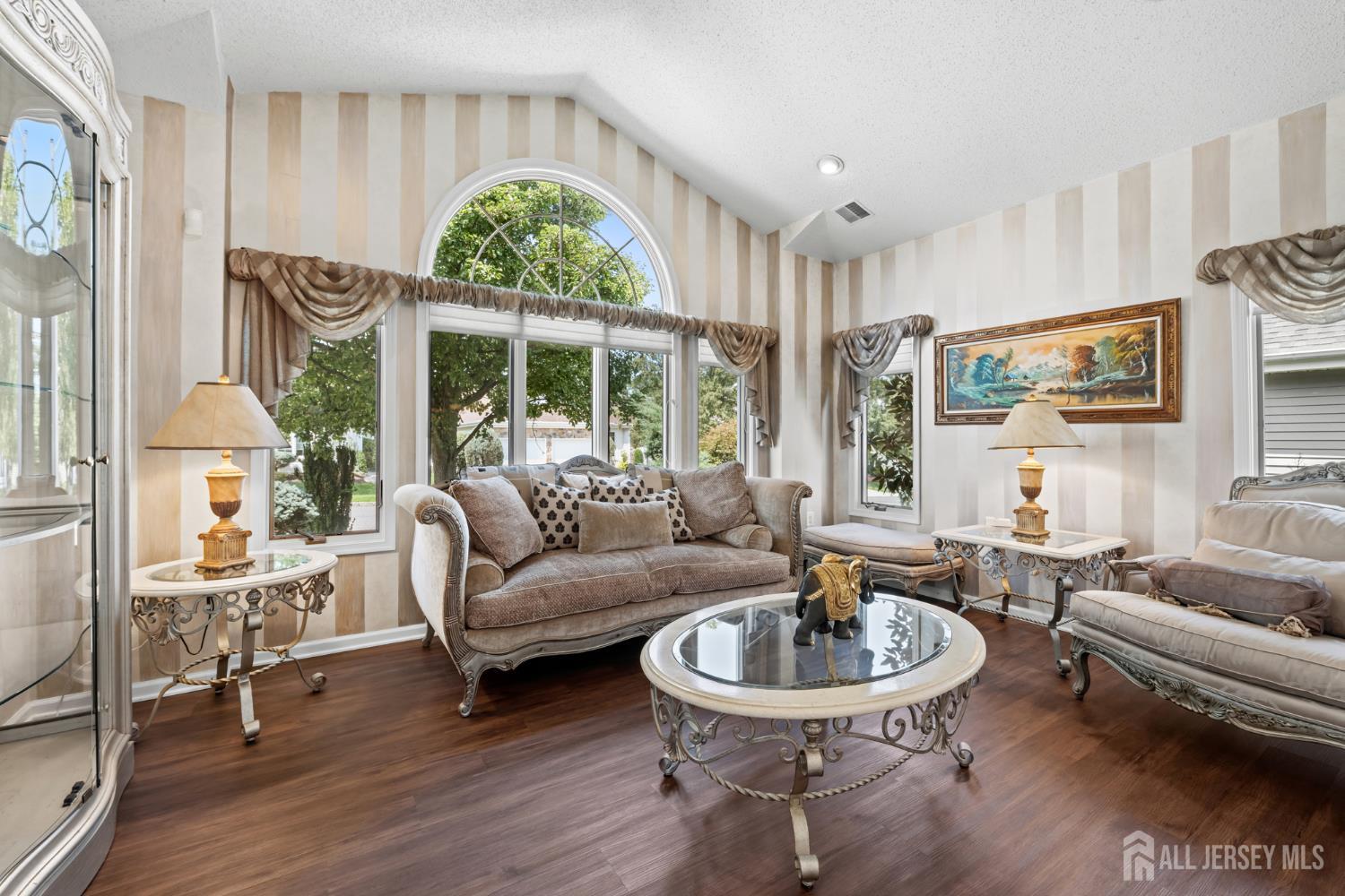 8 Sherwood Dr, Monroe, NJ 08831 photo