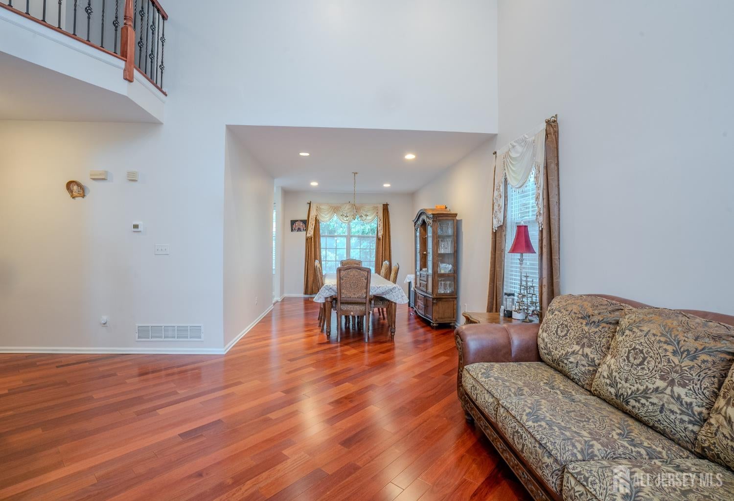 1101 Cottonwood Ct, North Brunswick, NJ 08902 photo