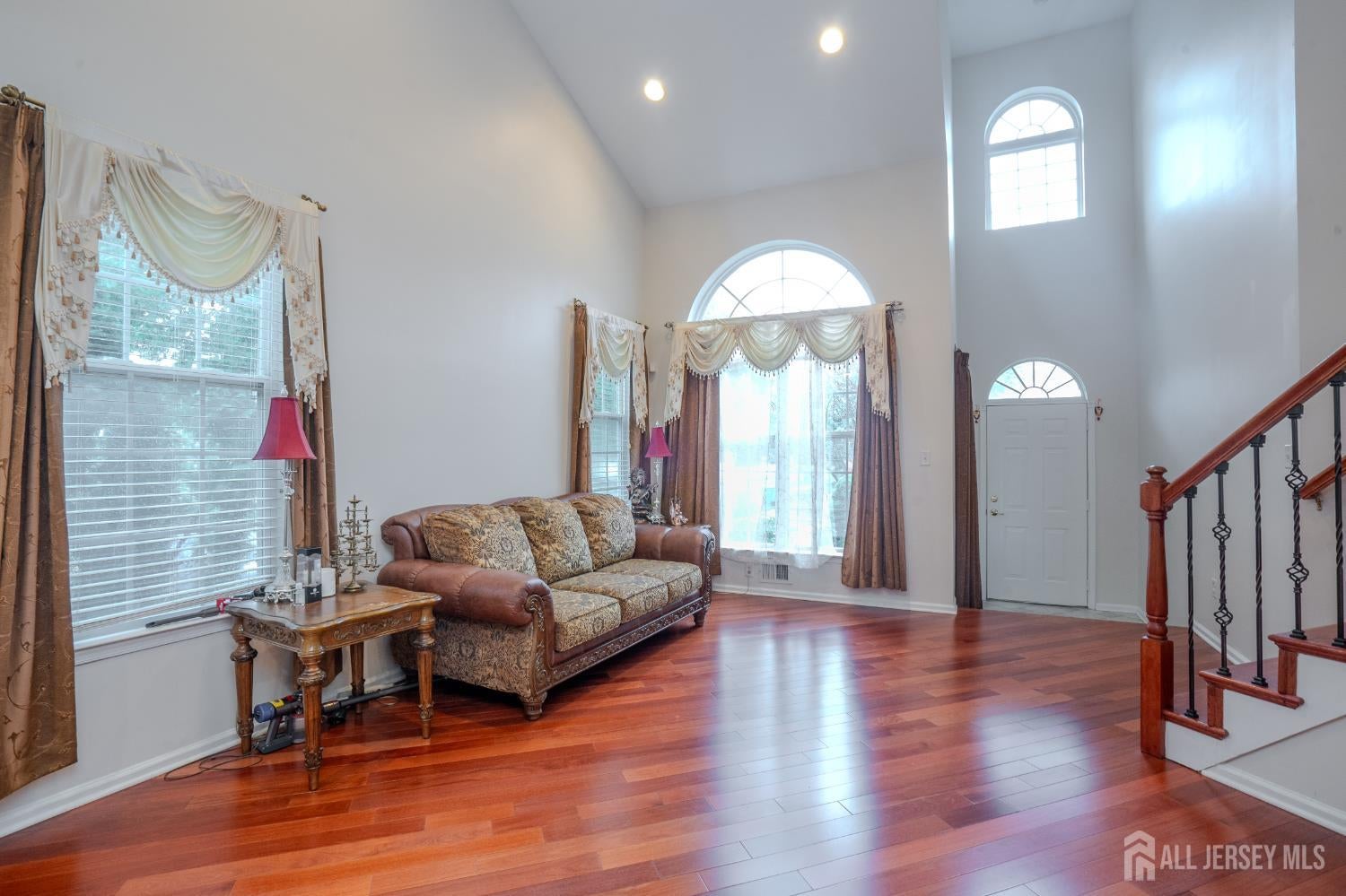 1101 Cottonwood Ct, North Brunswick, NJ 08902 photo