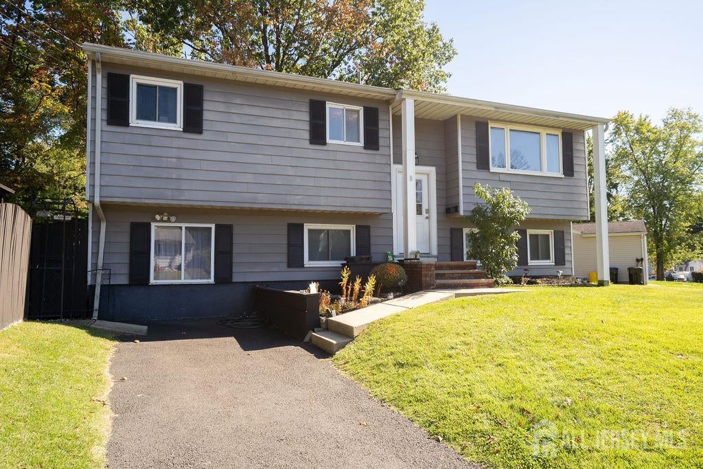 5 Stanley Rd, East Brunswick, NJ 08816 photo