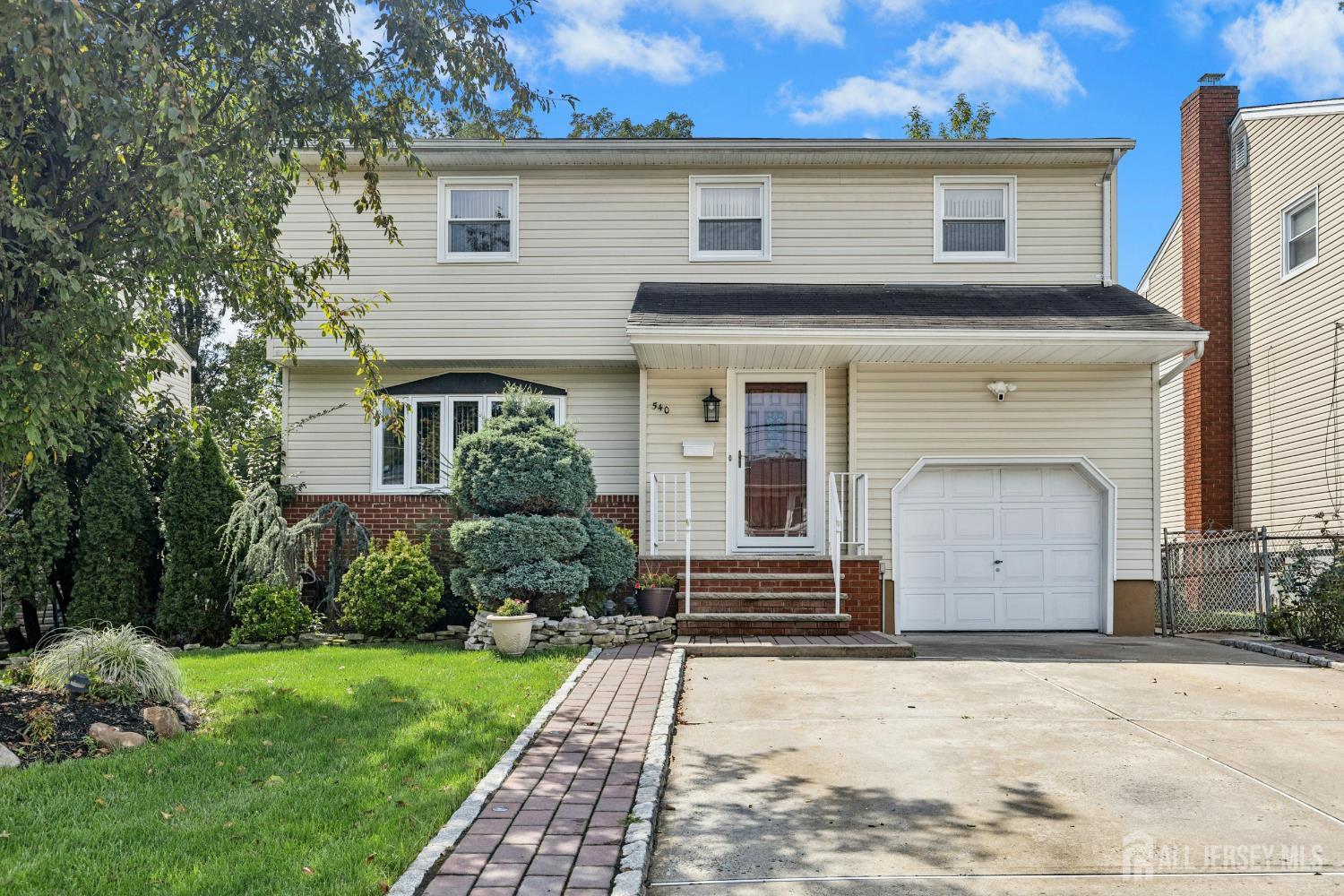 540 Butler St, Avenel, NJ 07001