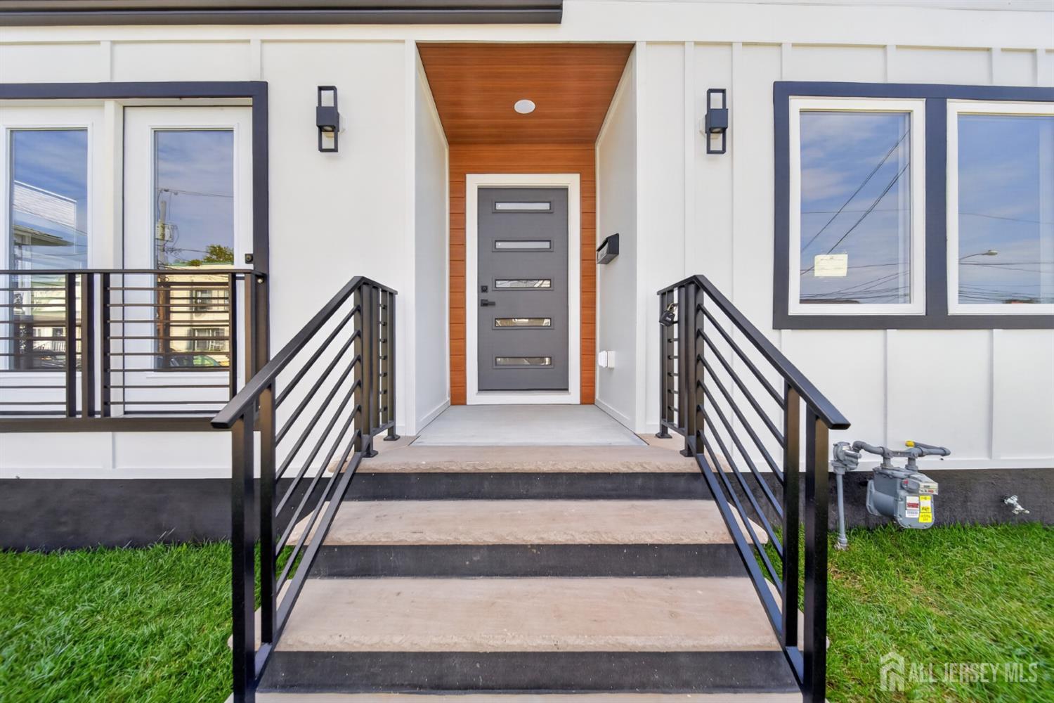 49 Loretta St, Hopelawn, NJ 08861 photo