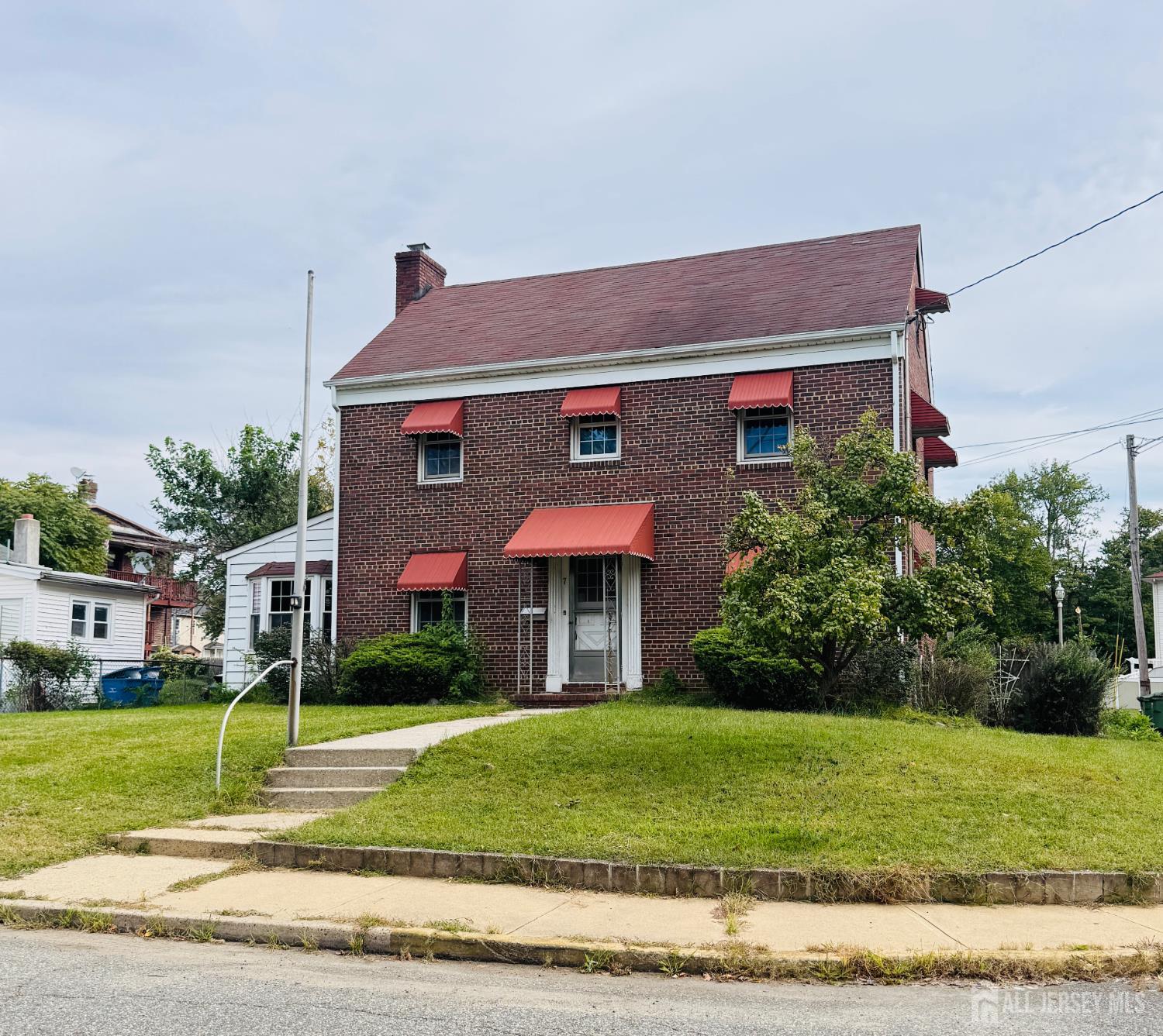 7 Winkler Rd, Sayreville, NJ 08872