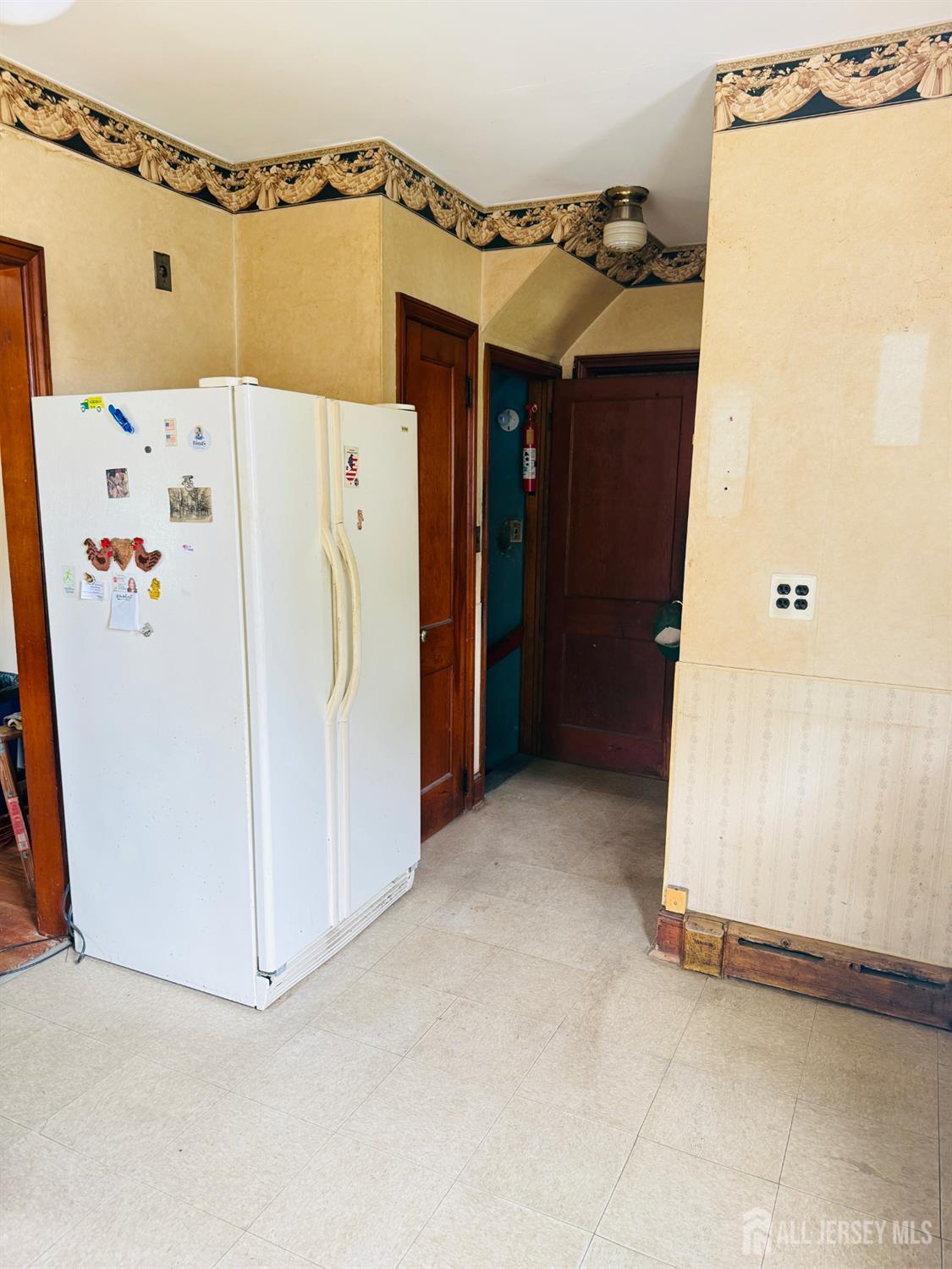 7 Winkler Rd, Sayreville, NJ 08872 photo