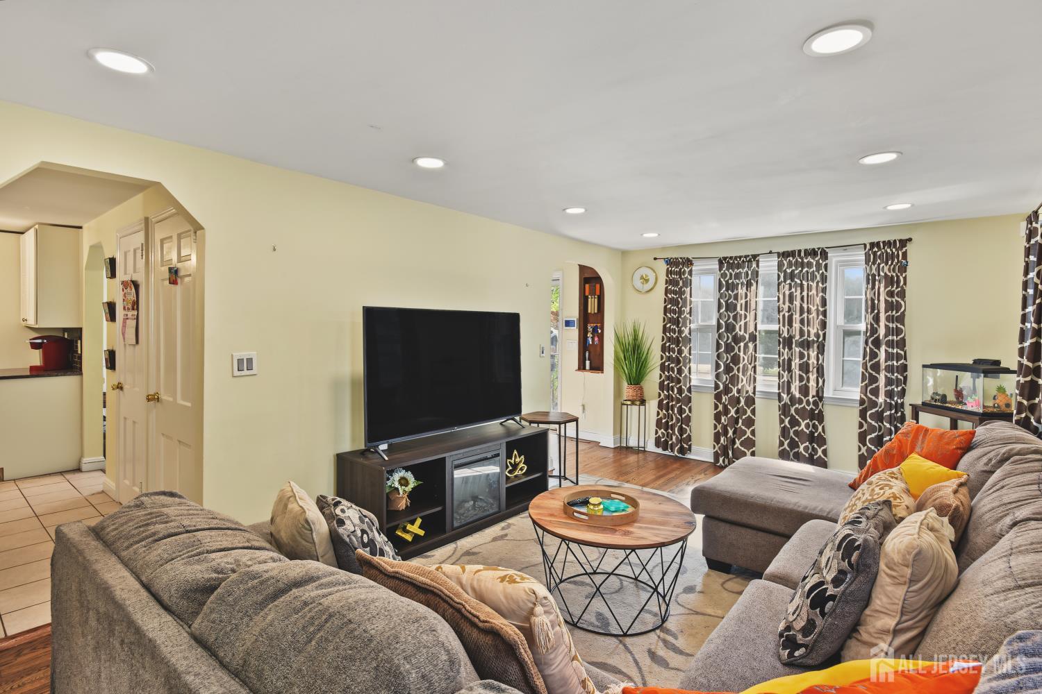 761 W Inman Ave, Rahway, NJ 07065 photo