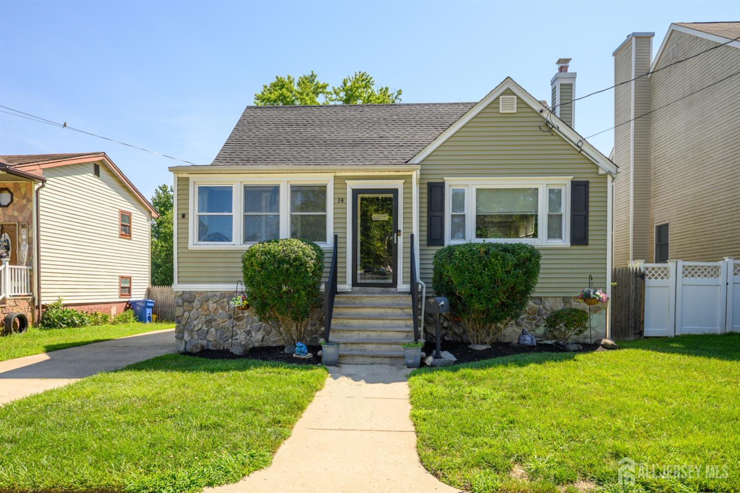 14 Marie St, South River, NJ 08882