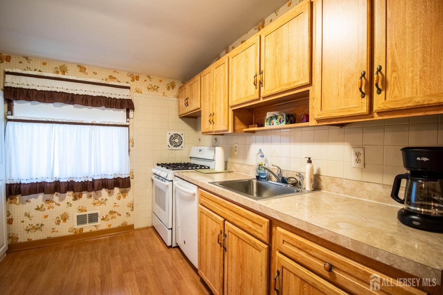 45 Bradford, East Brunswick, NJ 08816 photo