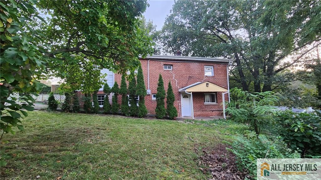 70 Wood Ave, Iselin, NJ 08830
