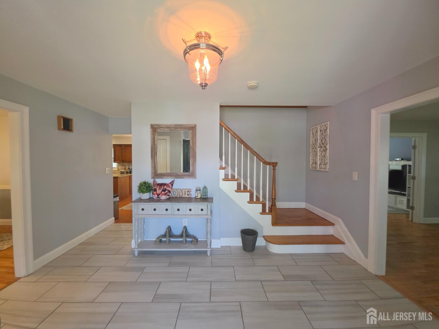 16 Glynn Ct, Parlin, NJ 08859 photo